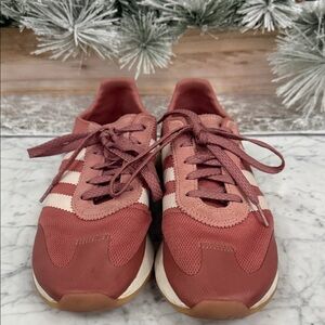 Adidas Women's Rose and Cream Sneakers